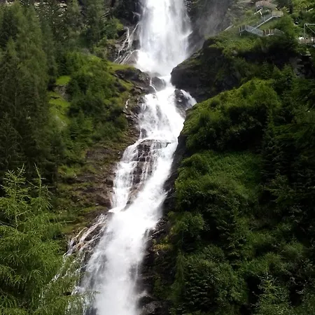 盖思福格兰斯汀膳食旅馆 招待所 3*